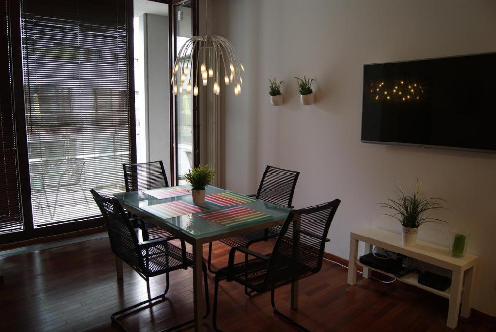 Apartamenty Triton Park Varsovia Exterior foto